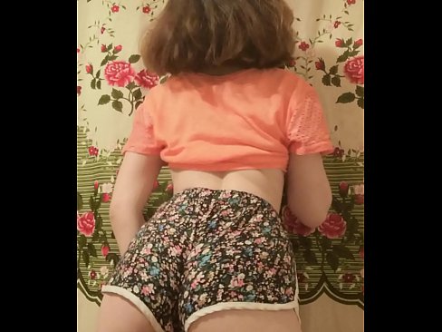 ❤️ Sexy jonk Babe deet hir Shorts op der Kamera of Sexvideo op lb.assistentai.ru ﹏