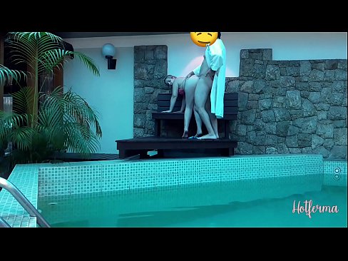 ❤️ Boss invitéiert Déngschtmeedchen an de Pool, mee konnt net engem waarm widderstoen Sexvideo op lb.assistentai.ru ﹏